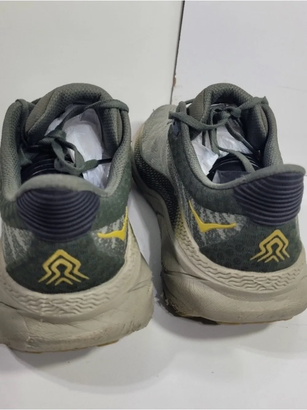 EUC Hoka Men's Sneakers in Grey, Olive Green with Yellow Logo Sz 9.5
